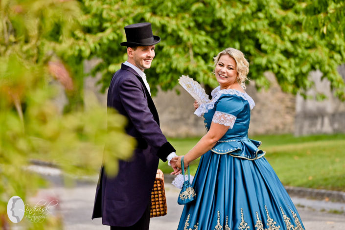 netradicne svadobne saty schloss hof rakusko austria fotograf zenich