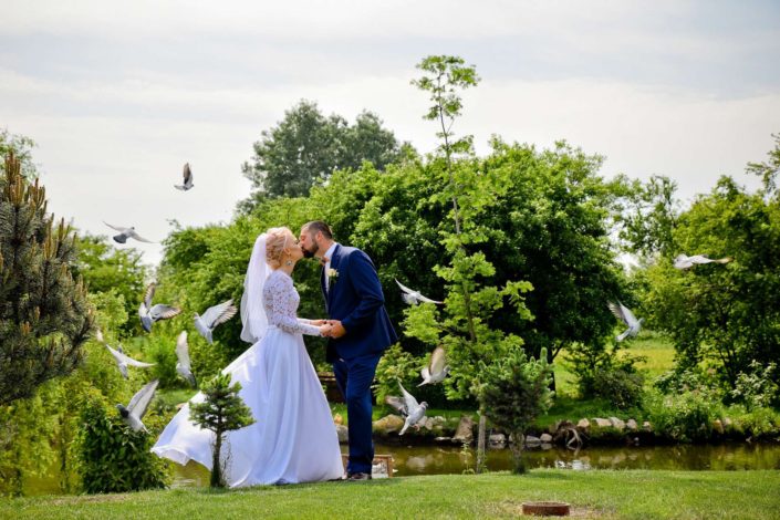 svadba svadobny fotograf holuby pozicanie nevesta zabavne fotenie kreativne